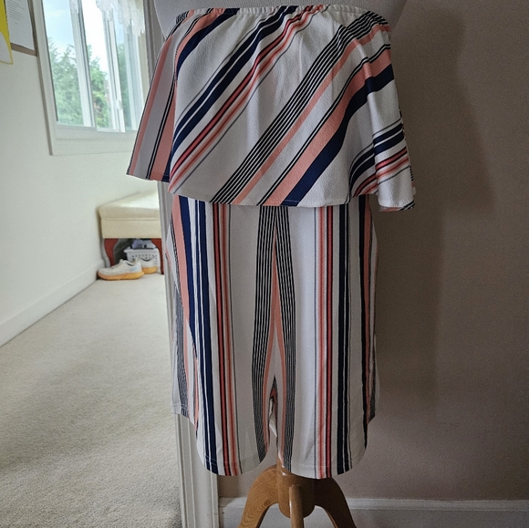 Strapless Romper - Picture 2 of 5